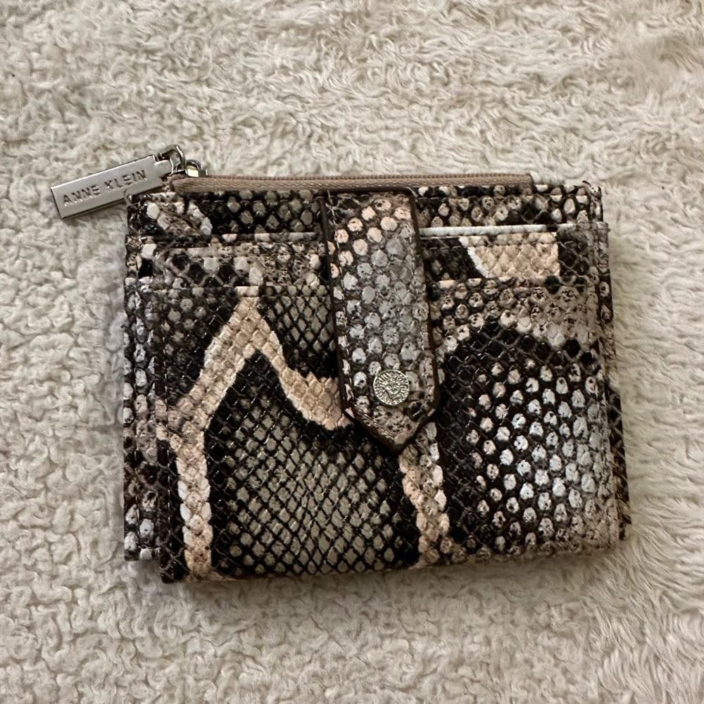 Designer NWOT Anne Klein Wallet ID Holder Snake Print Faux Leather Size ONE SIZE - 1 Thumbnail