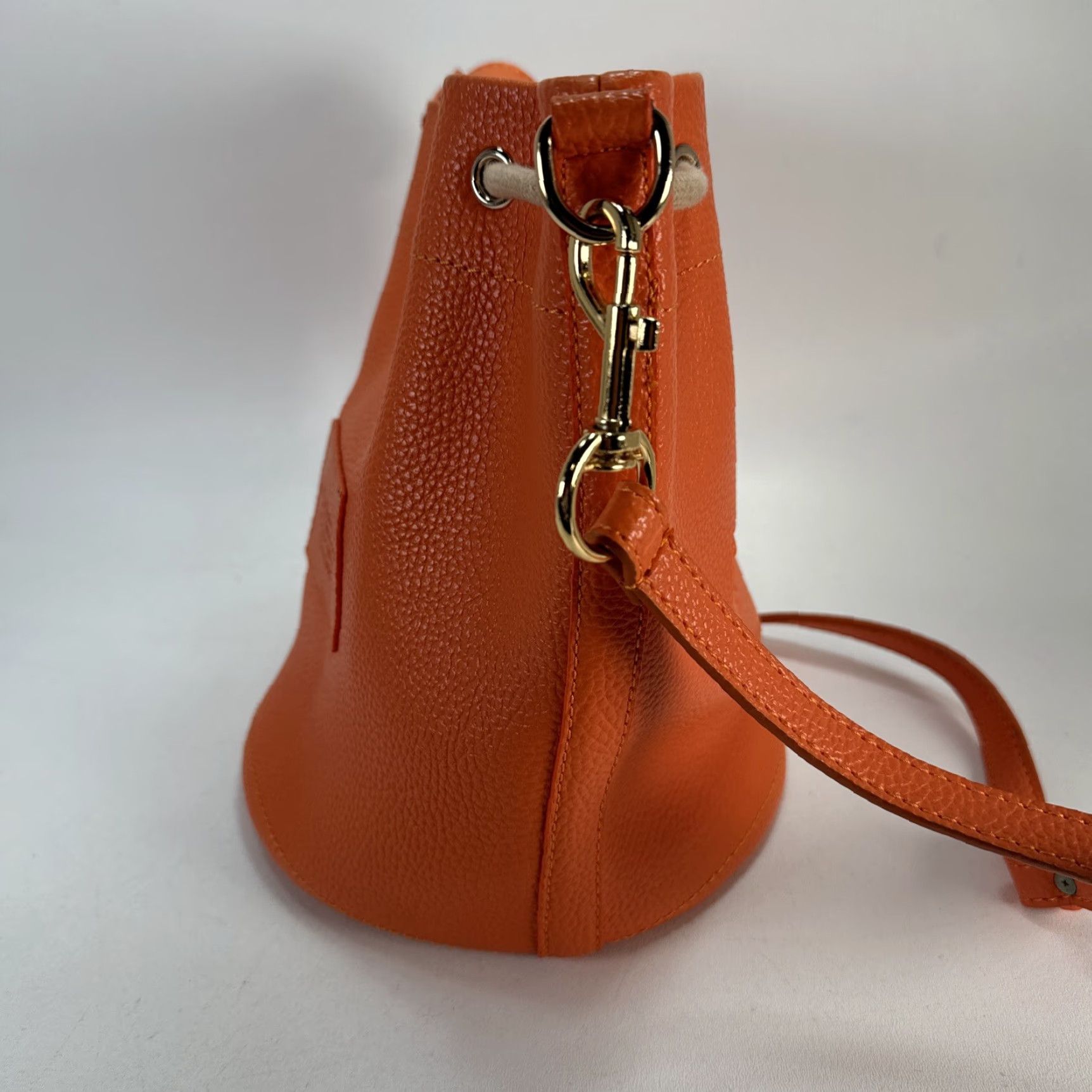 Marc Jacobs The Marc Jacob Bucket Bag Large Orange Leather Purse Size ONE SIZE - 7 Thumbnail