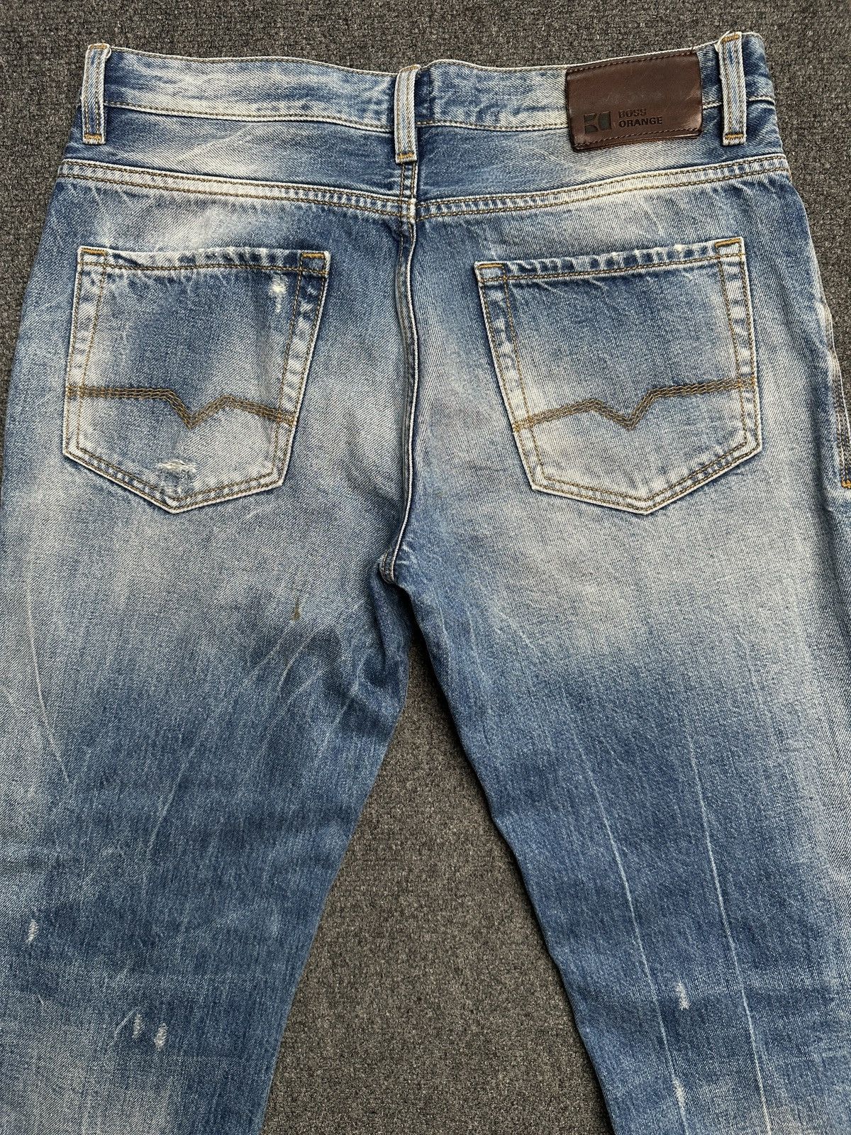Hugo Boss HUGO BOSS Distressed Jeans Regular Fit Denim Pants size 34 Size US 34 / EU 50 - 9 Thumbnail