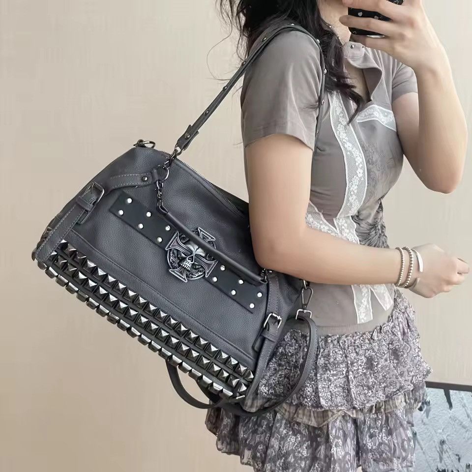 Other Handmade Y2K Punk Skull Rivet Shoulder Messenger Bag Size ONE SIZE - 5 Thumbnail