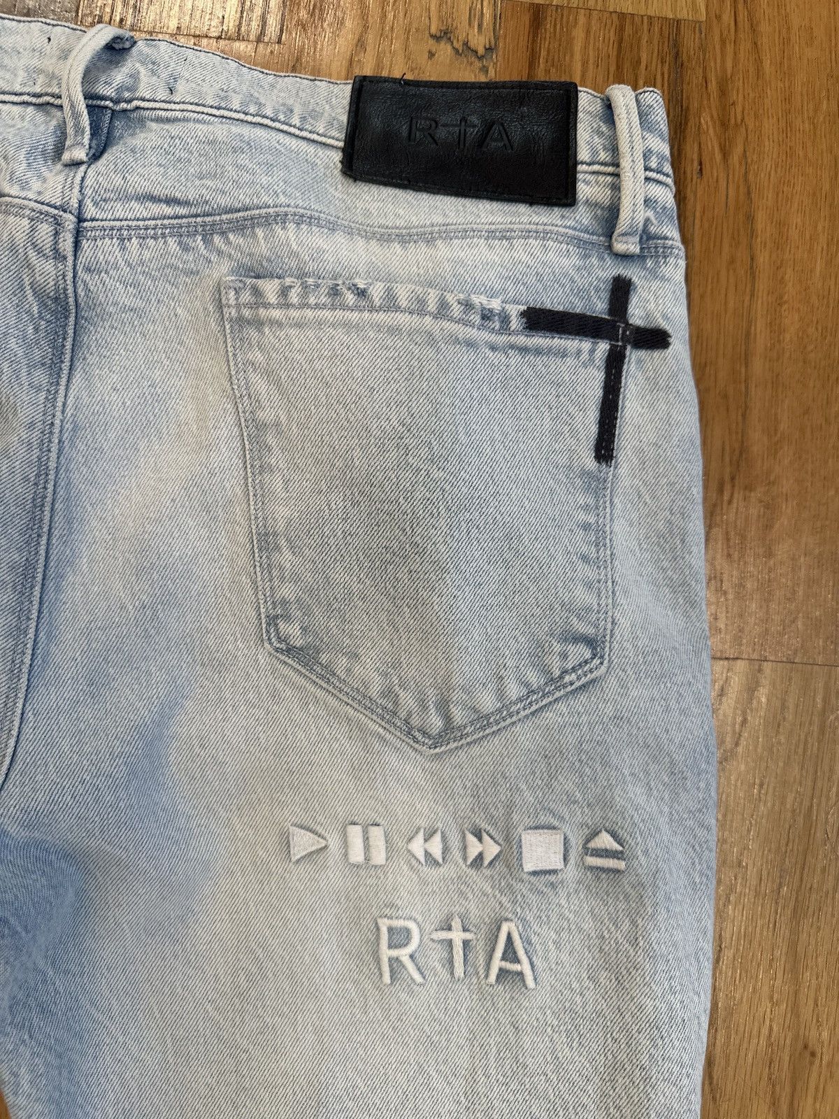 Rta RTA Play Pause Washed Blue Denim Jeans Size 33 Size US 33 - 5 Thumbnail