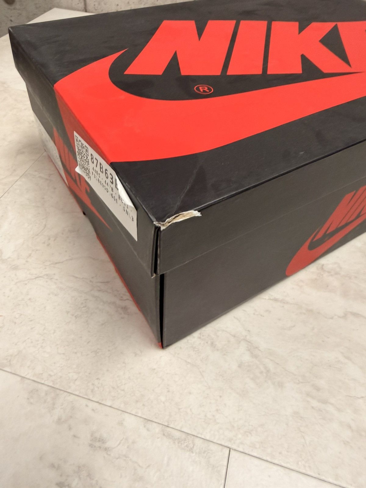 Nike Nike / Air Jordan 1 Retro High Not For Resale Varsity Maize Size US 10 / EU 43 - 9 Thumbnail