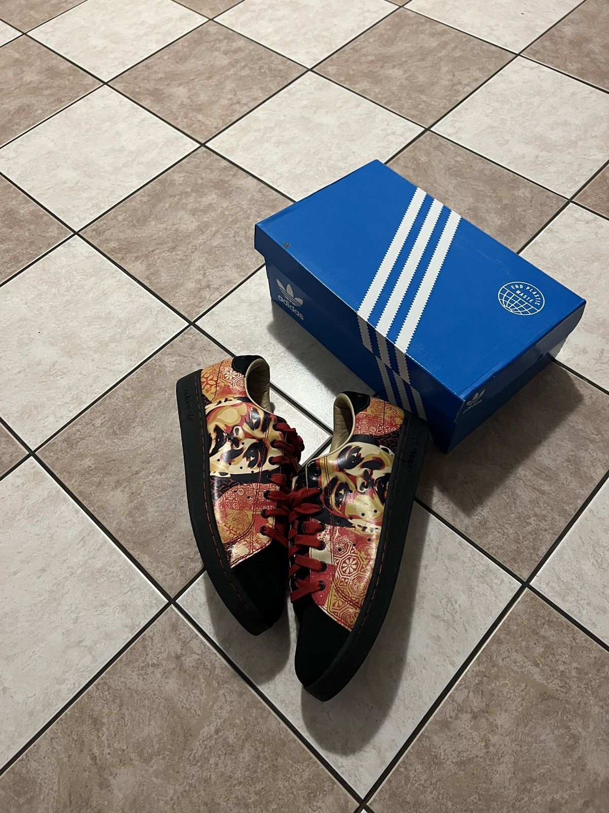 Adidas × Vintage Adidad&Muhammed Ali Size US 10 / EU 43 - 2 Thumbnail