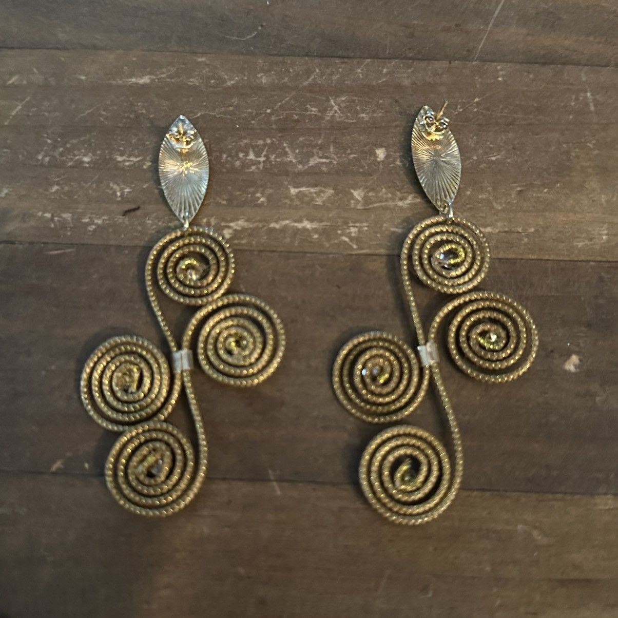 Other Gold tone rhinestone spiral dangle earrings Size ONE SIZE - 3 Thumbnail