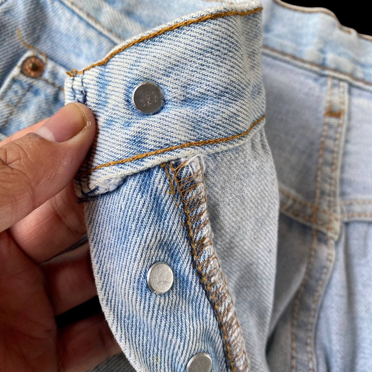 Levi's Vintage Clothing Vintage 90s Levi's 501 Distressed Dirty Wash Faded Grunge Size US 29 - 9 Thumbnail
