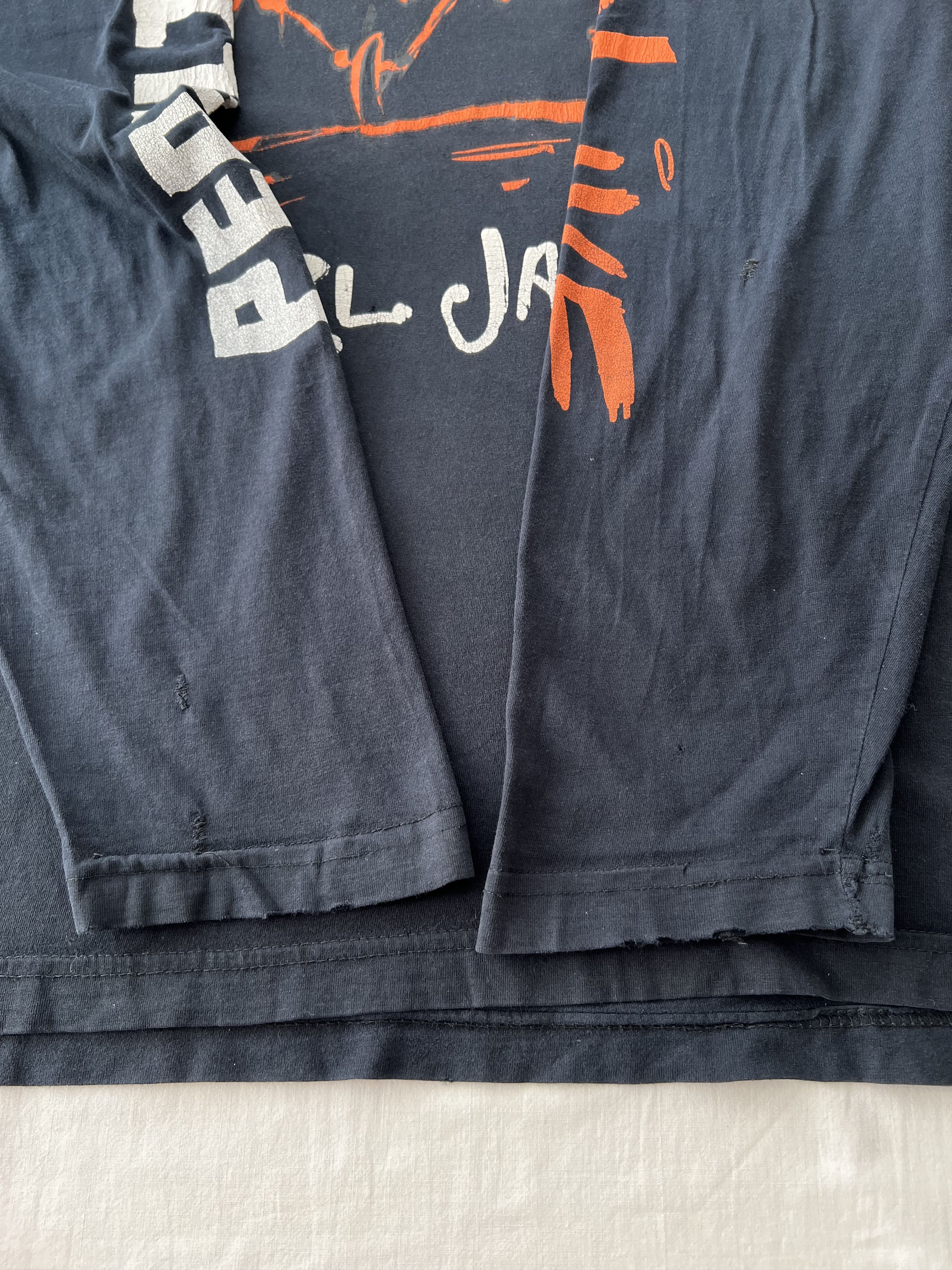 Band Tees Vintage 90s Pearl Jam Alive Black Long Sleeve T-shirt Size US XL / EU 56 / 4 - 11 Thumbnail