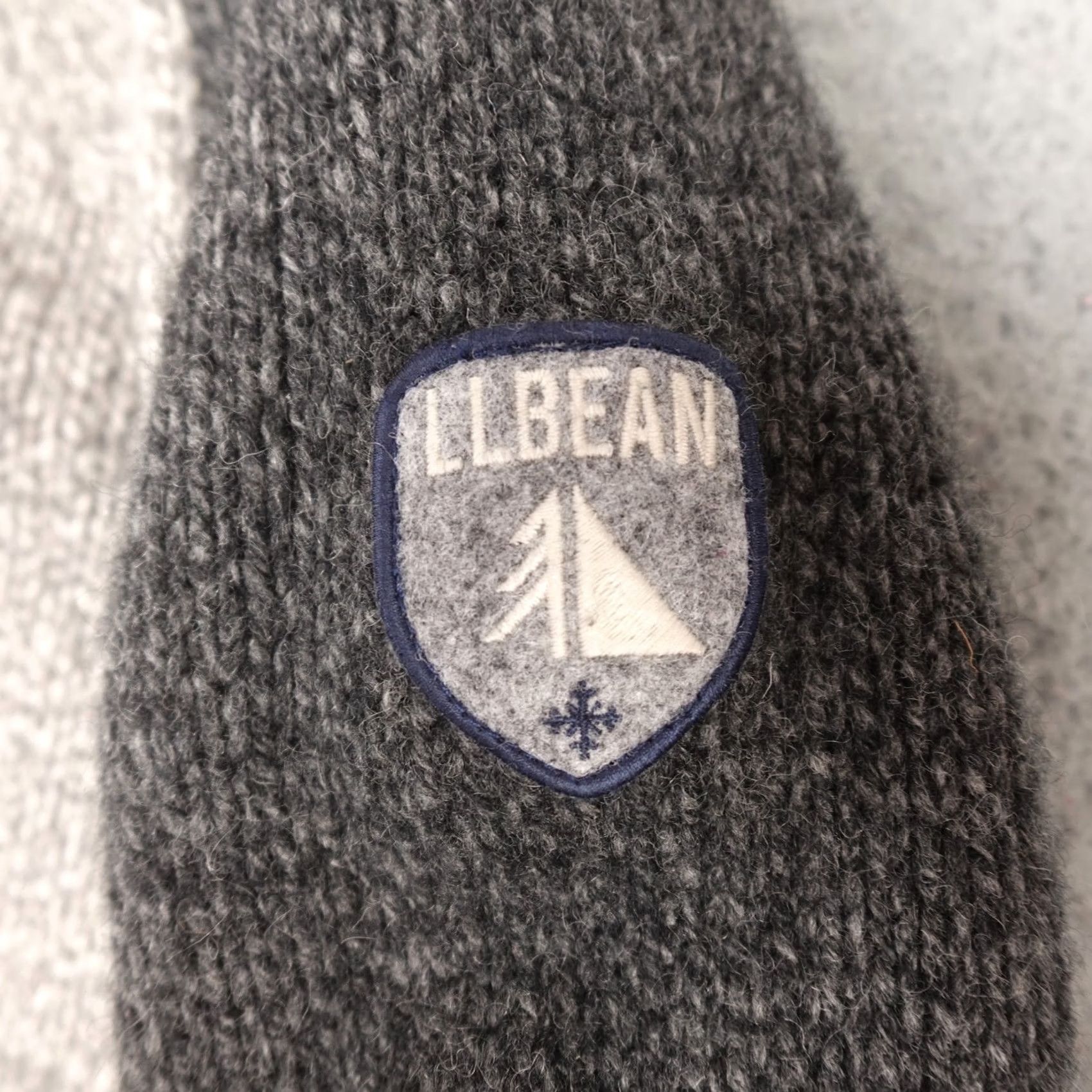 Vintage LL Bean Mens Large Gray Wool Sweater Half Zip Pullover Raglan Sleeves Outdoor Size US L / EU 52-54 / 3 - 5 Thumbnail