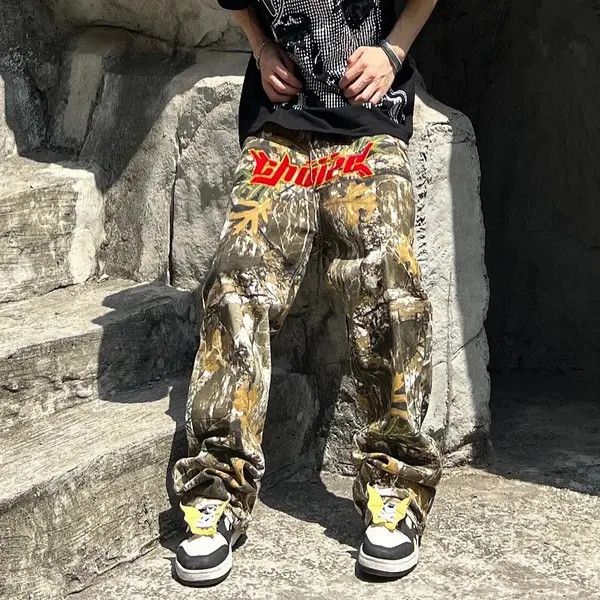 VIBE Embroidery Camouflage Cargos Pants Streetwear Japanese Brand Size US 32 / EU 48 - 1 Thumbnail