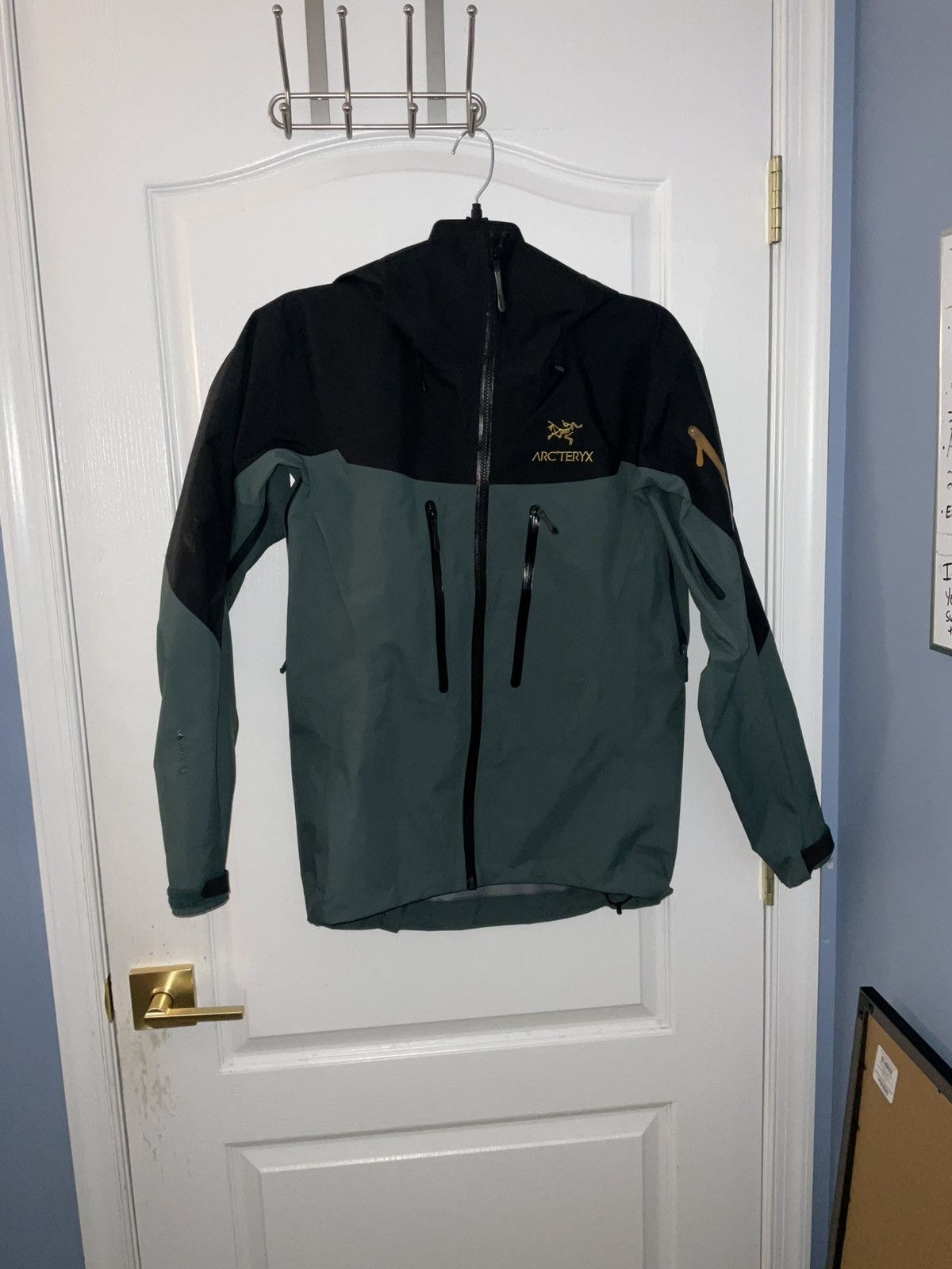 Arc'teryx Arc'teryx Dark Magic Alpha SV Jacket | Grailed