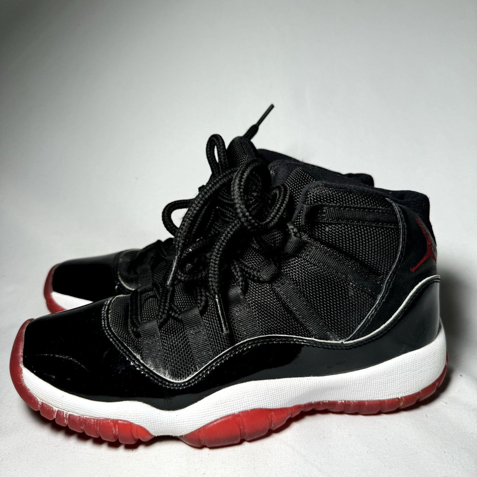 Jordan Brand × Nike Size 6 - Nike Air Jordan 11 Retro GS Bred 2019 Men's Shoes Size US 6 / EU 39 - 9 Thumbnail