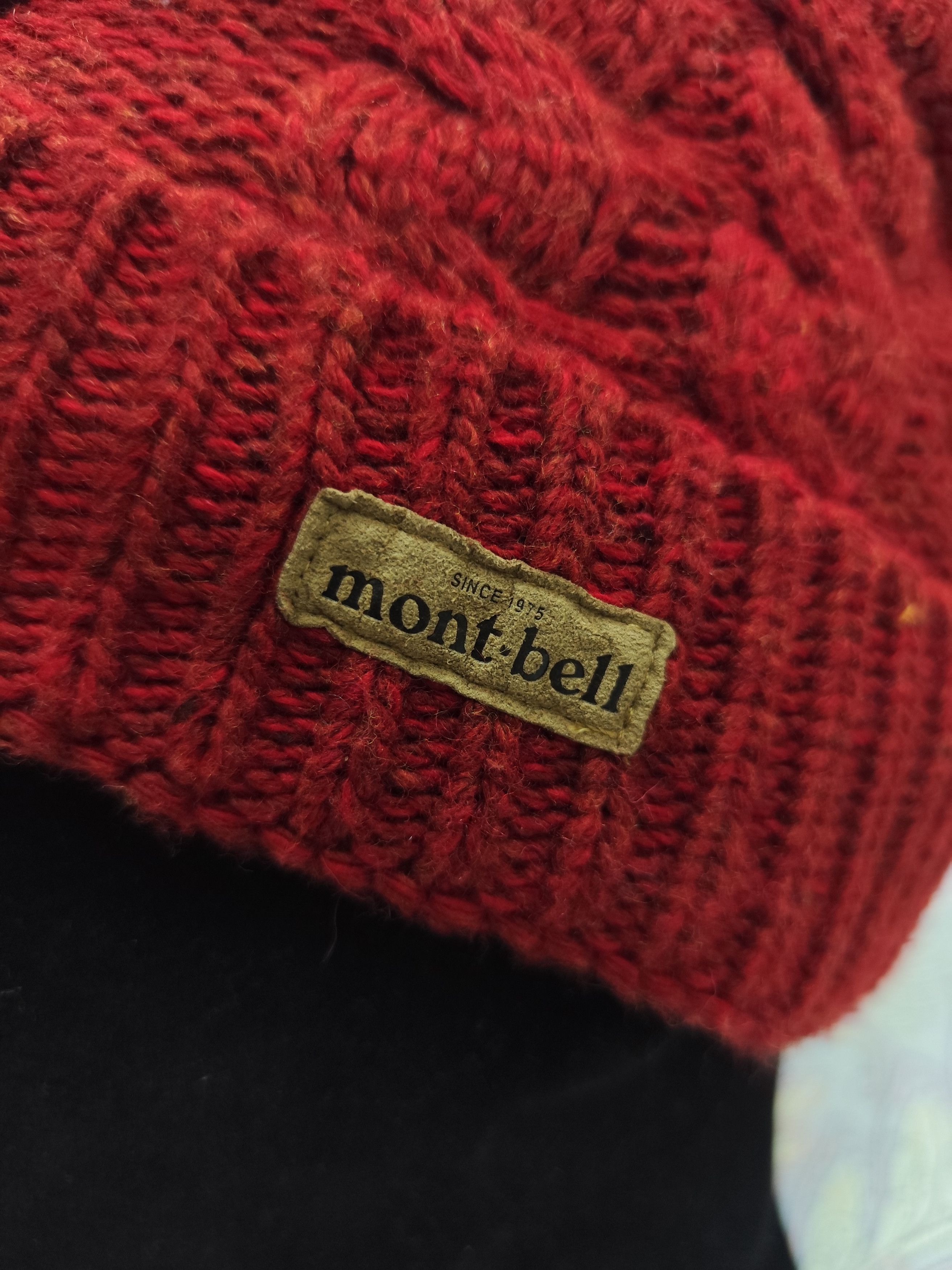 Montbell Montbell Cable Knit Pom Beanie – Japanese Outdoor Brand Size ONE SIZE - 2 Thumbnail