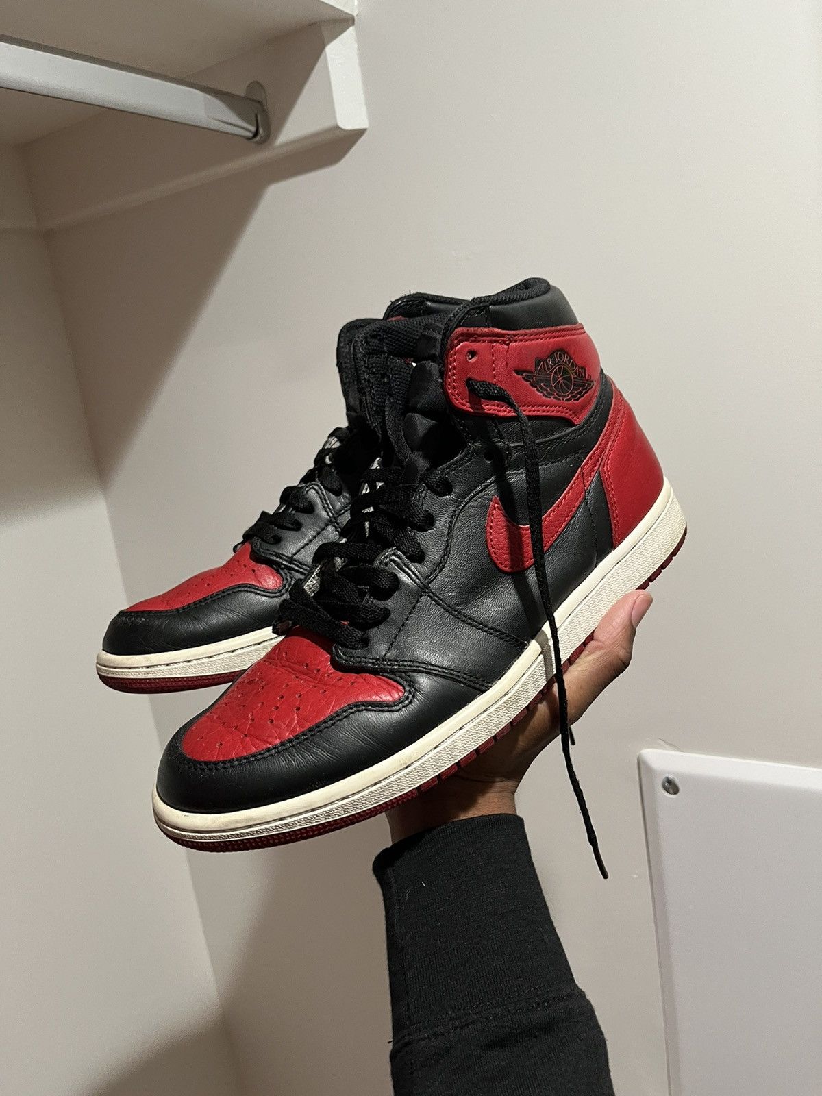 Jordan Brand Jordan 1 2016 Banned Bred Size US 10 / EU 43 - 6 Thumbnail
