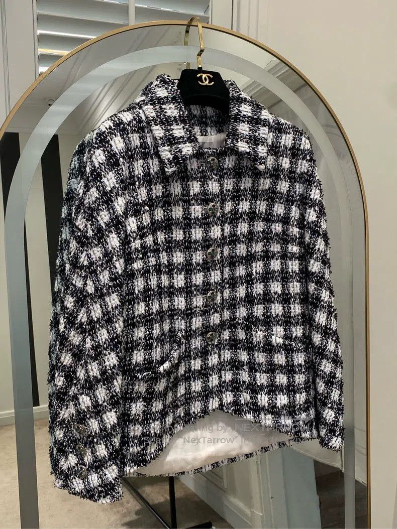 Chanel Chanel 23-year-old plaid lapel diamond button jacket Size XS / US 0-2 / IT 36-38 - 1 Thumbnail