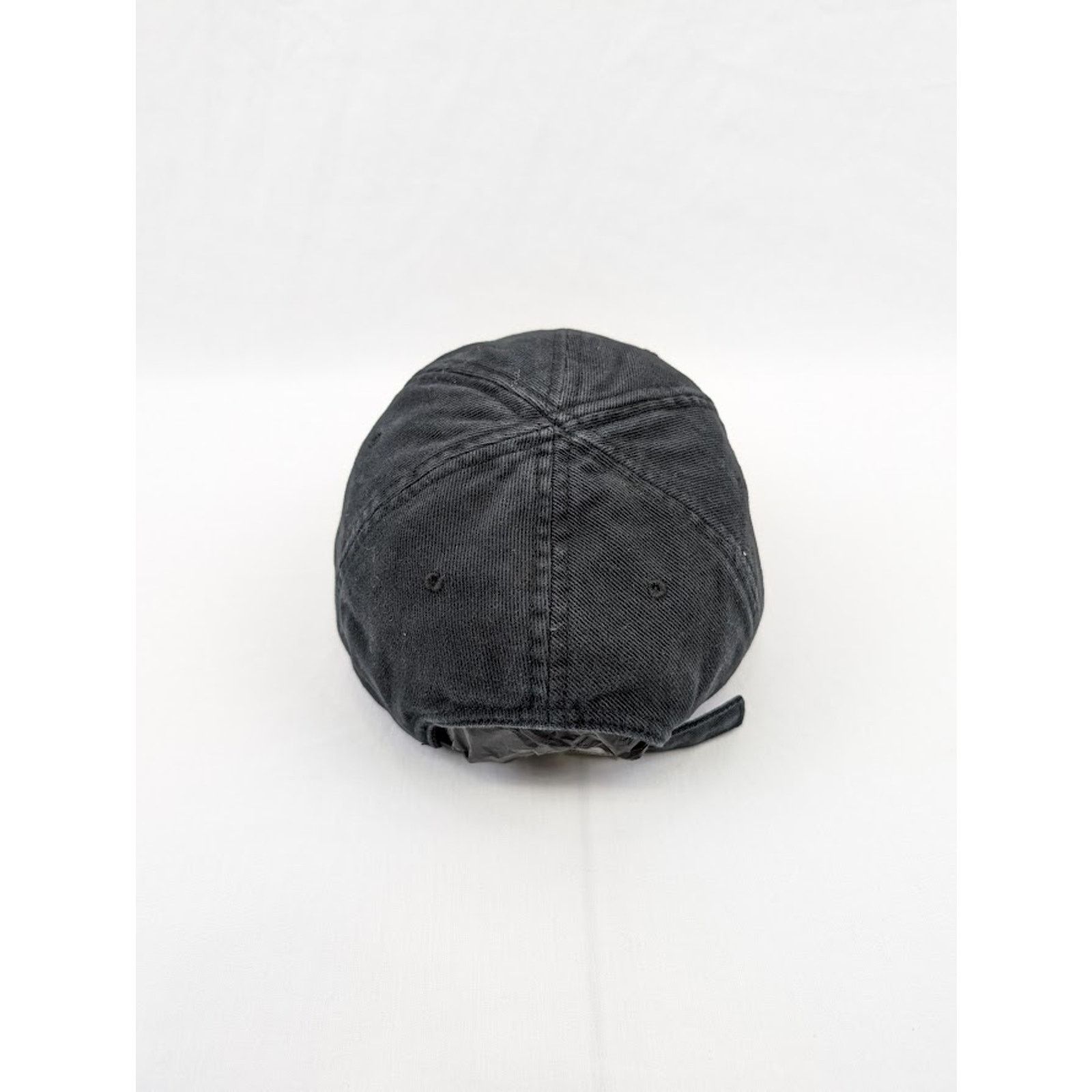 Balenciaga o1rshd1 Size:S/ Property of Balenciaga Design Team Cap / Hat Size ONE SIZE - 9 Thumbnail