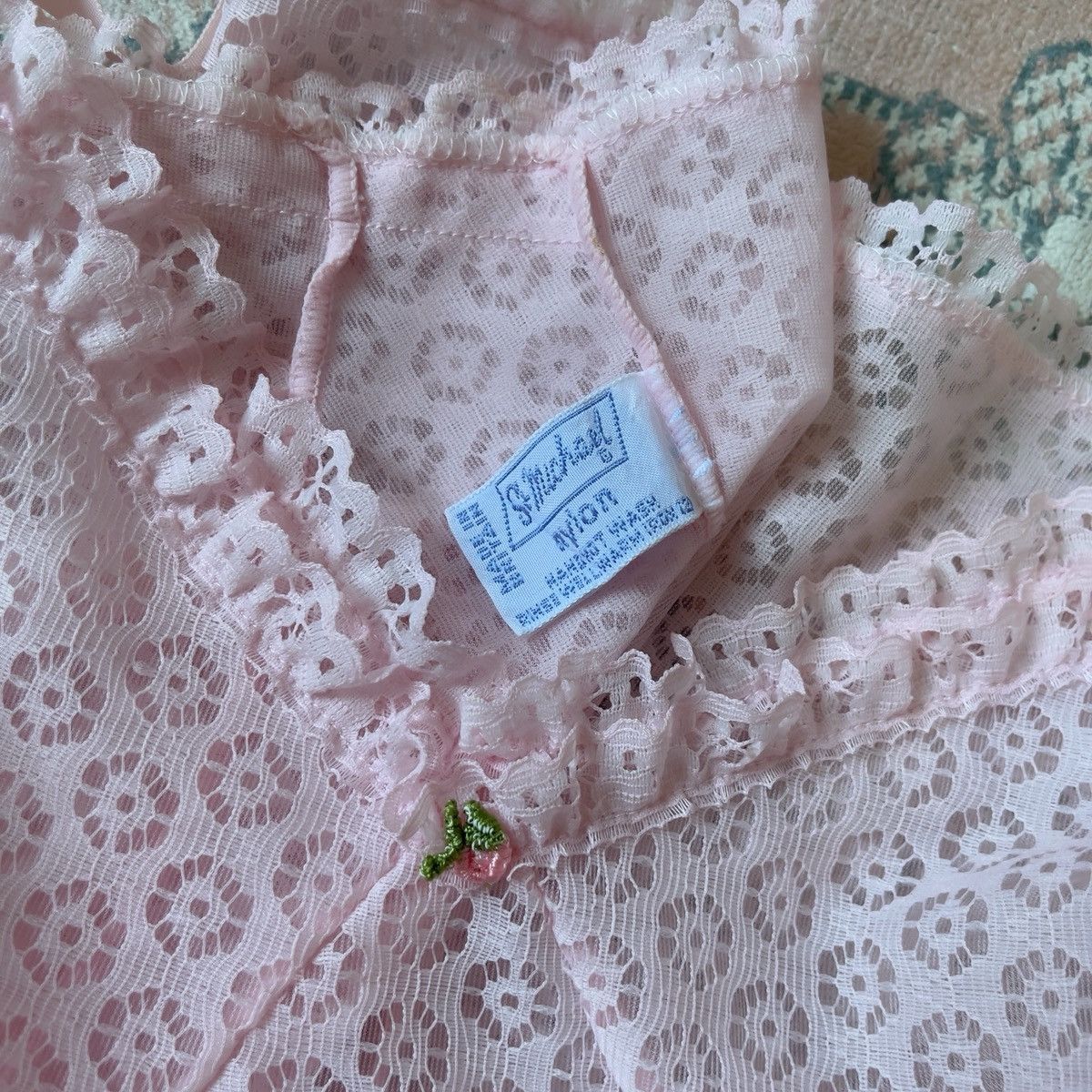 Vintage Vintage 1970s Pink Lace Lingerie Slip Dress (M–L) Size L / US 10 / IT 46 - 11 Thumbnail