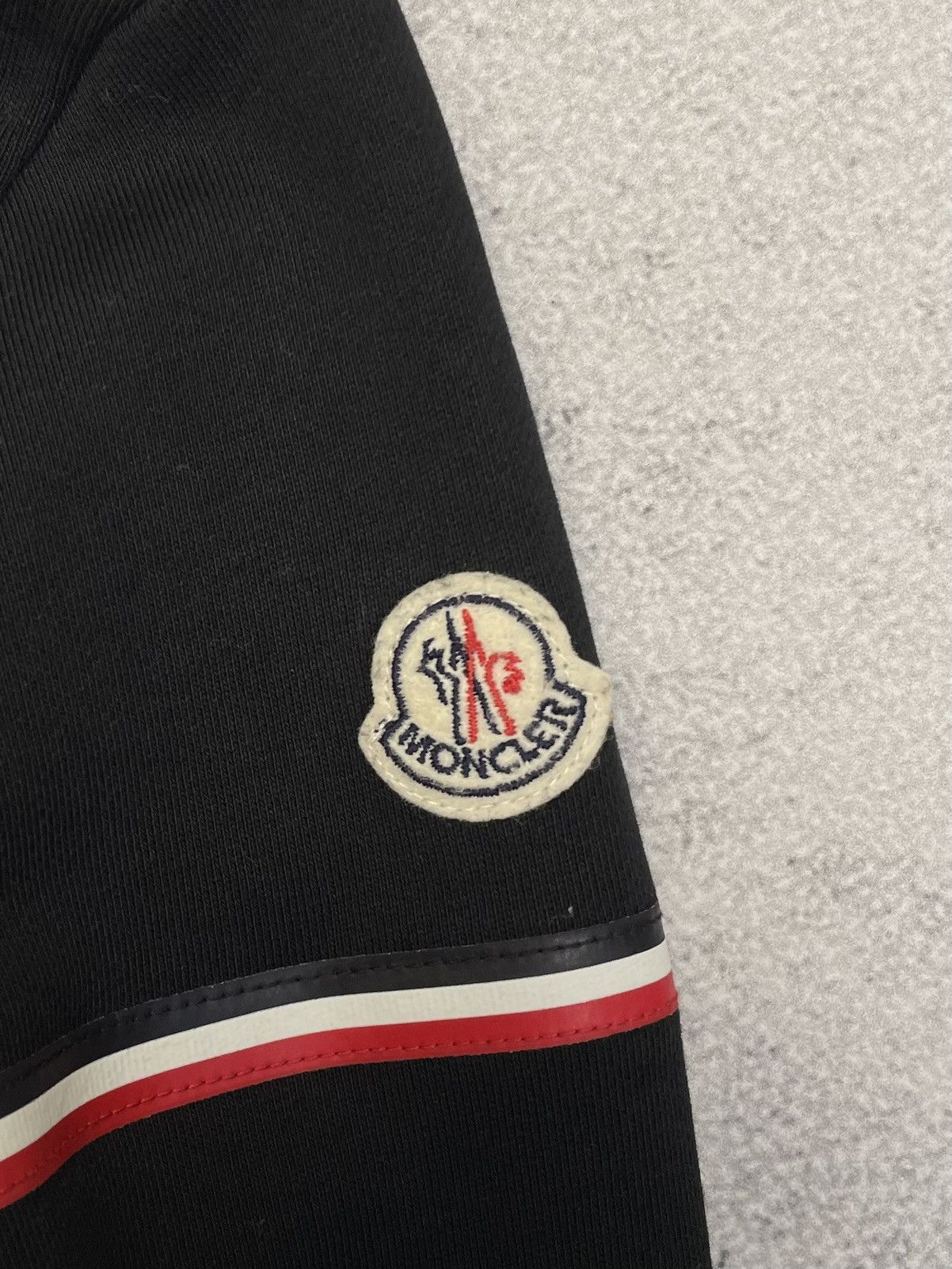 Moncler Moncler Maglia Cardigan Men Coat Patch Logo Zip Size US L / EU 52-54 / 3 - 7 Thumbnail