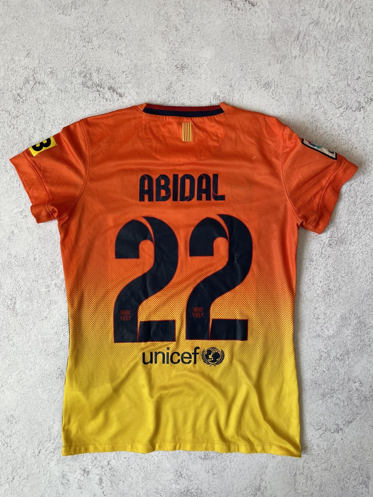 Vintage Nike Barcelona Away 2012/2013 Eric Abidal W Football Jersey Size US S / EU 44-46 / 1 - 9 Thumbnail