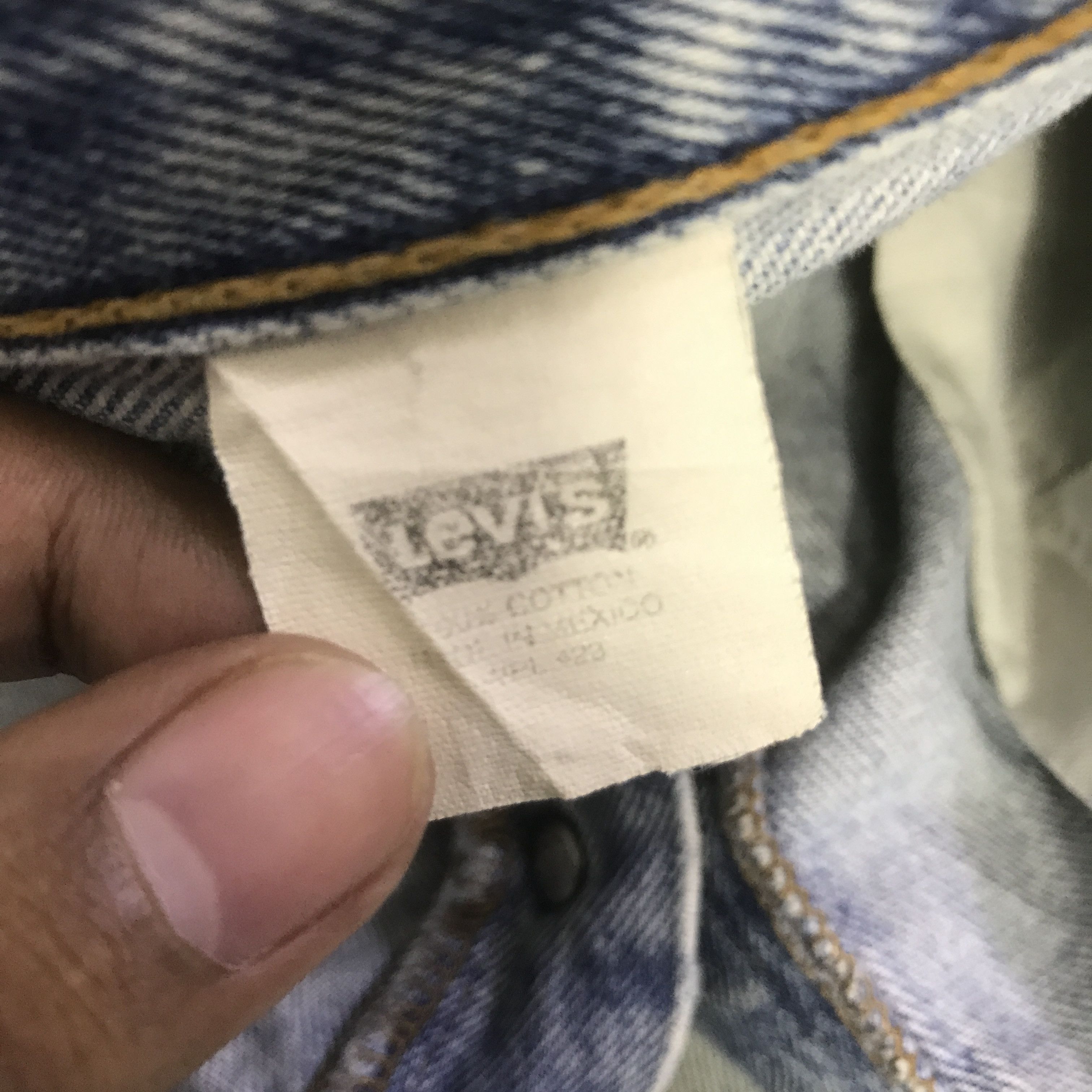 Levi's Vintage Clothing Vintage Levi’s 501 distressed denim shorts K130B9 Size US 30 / EU 46 - 14 Thumbnail