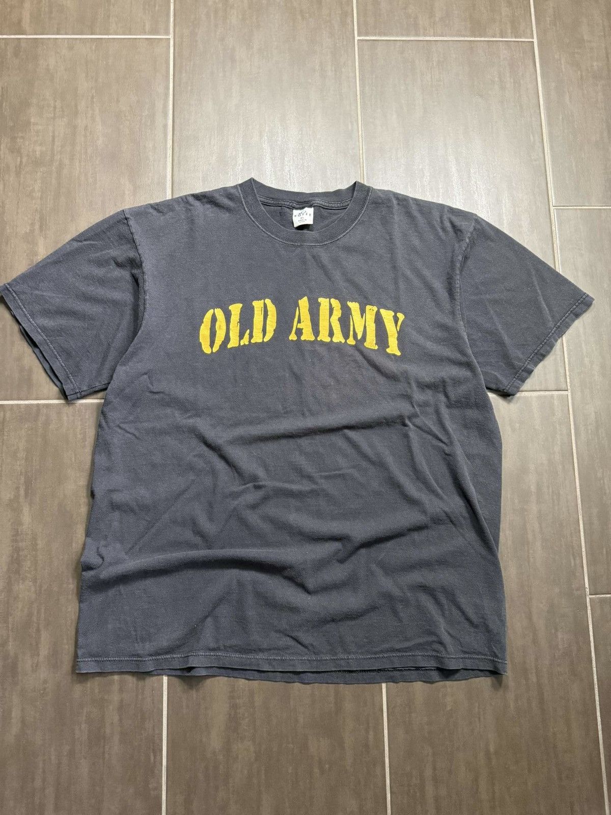 Vintage Vintage 90s Faded Old Army Essential Blank Fall Military Tee Size US XL / EU 56 / 4 - 1 Thumbnail