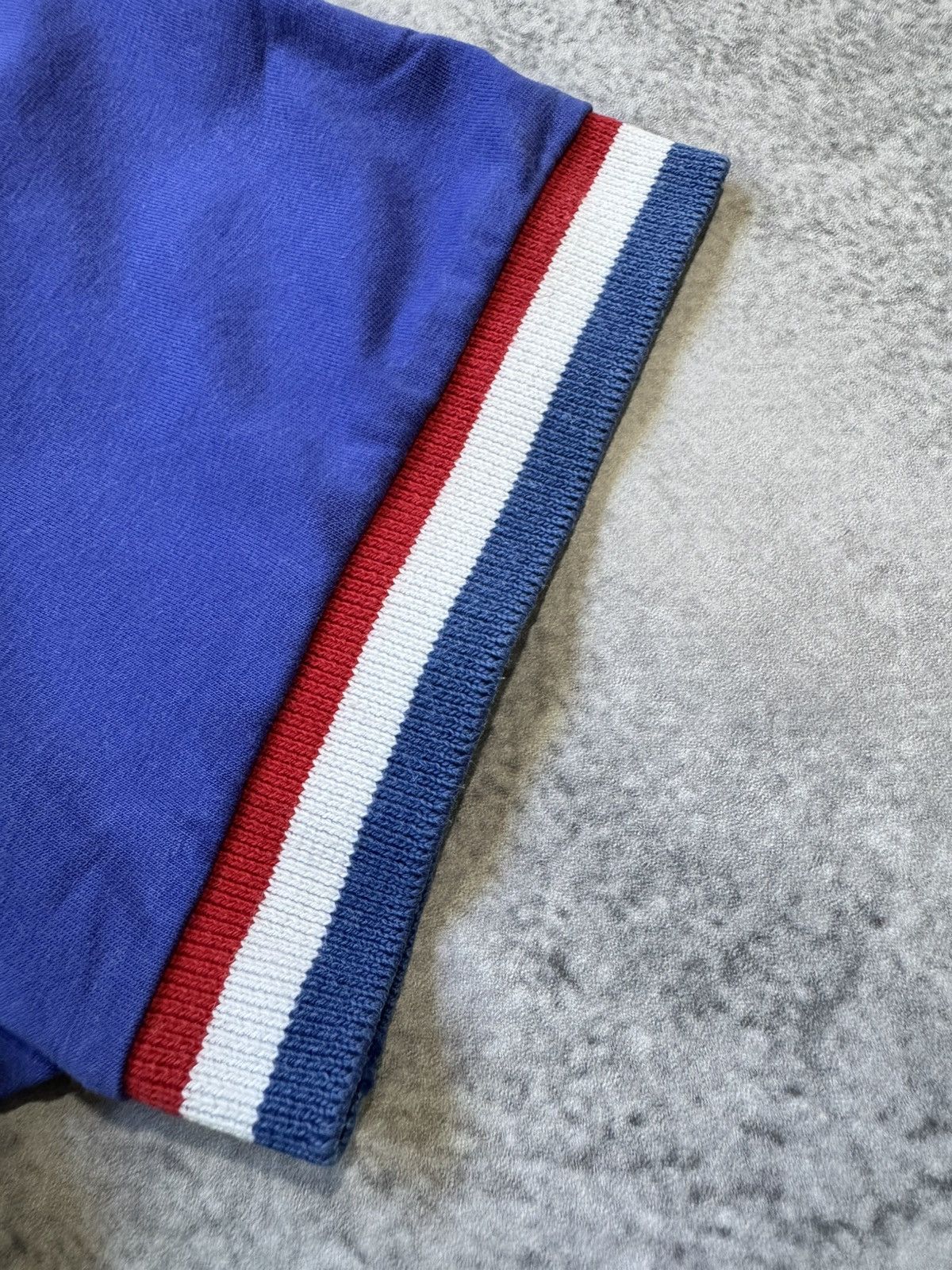 Moncler MONCLER V neck tshirt Size US M / EU 48-50 / 2 - 12 Thumbnail