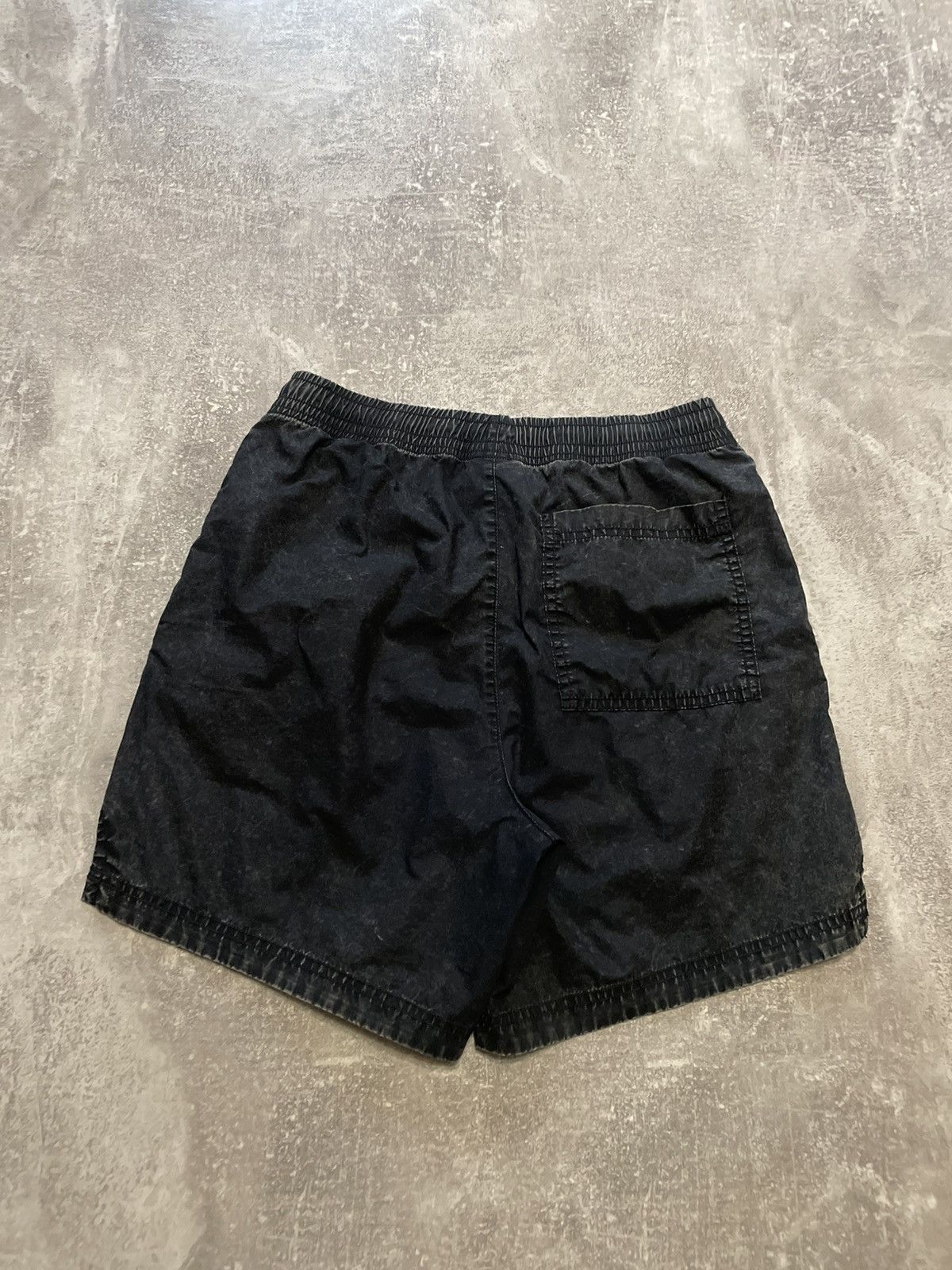Nike × Vintage Vintage Nike Black Washed Shorts Y2K Size US 30 / EU 46 - 11 Thumbnail