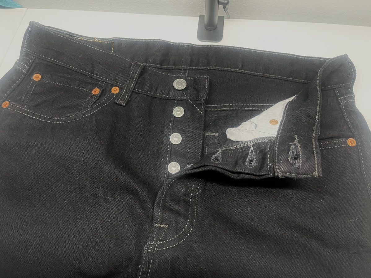 Levi's Black 501 Levi’s jeans Size US 33 - 2 Thumbnail