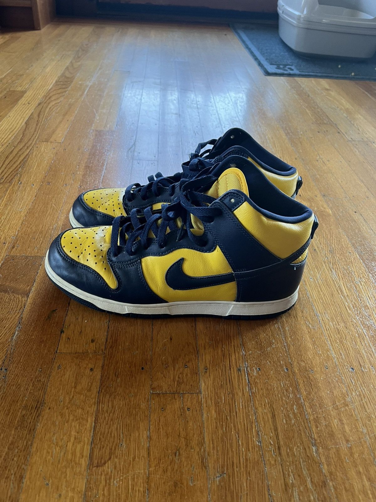 Nike Michigan Dunk High 2020 Size US 10.5 / EU 43-44 - 1 Thumbnail