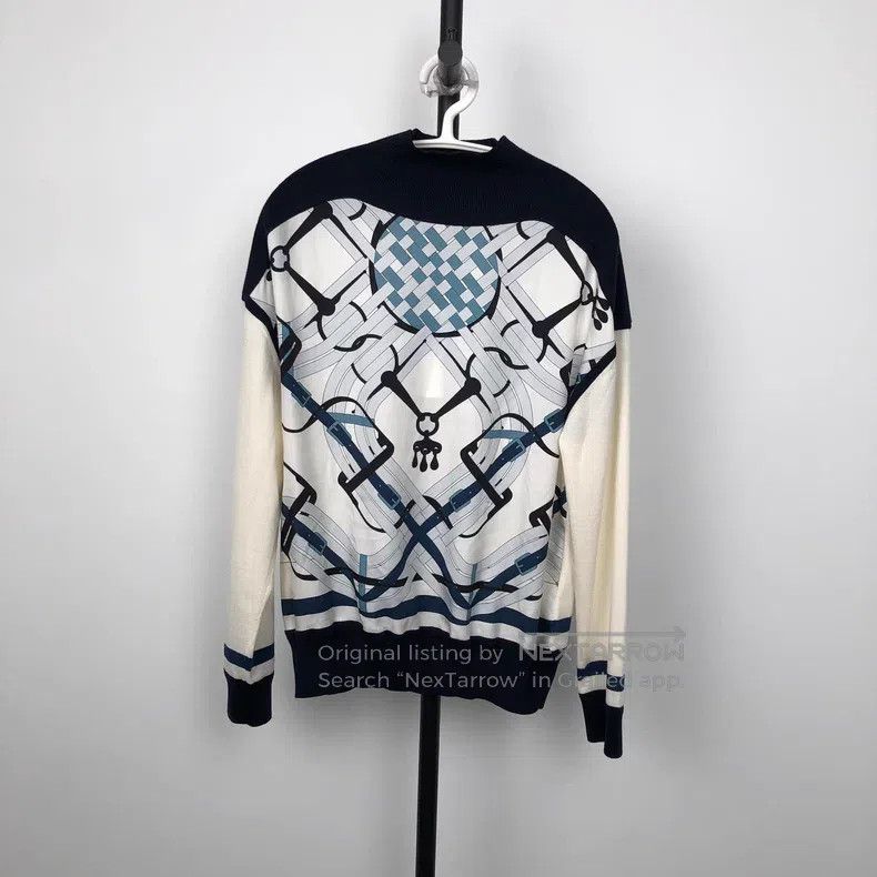 Hermes Hermes Silk Knit Two-Faced Top, White with Blue Size XS / US 0-2 / IT 36-38 - 1 Thumbnail