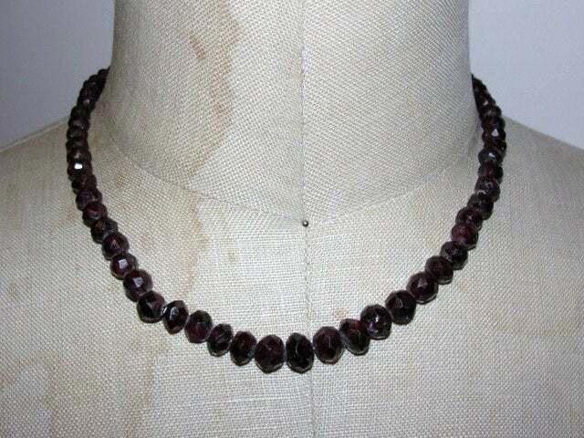 Designer Victorian Faceted Rose Cut Bohemian Red Garnet Bead Necklace Size ONE SIZE - 1 Thumbnail