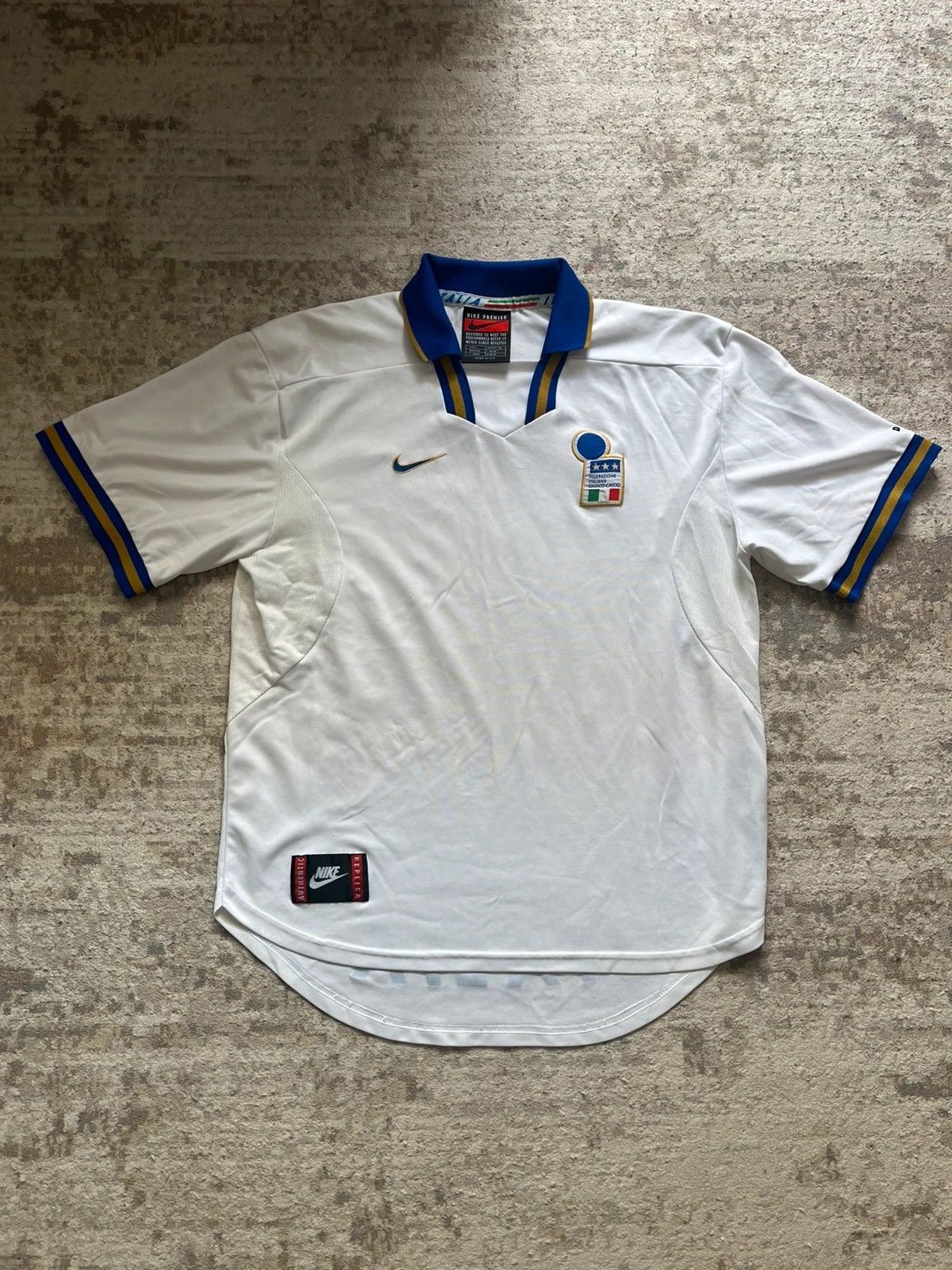 Nike Nike Italia Fedirazione Italiana Giuoco Calcio 1996-1997 Size US L / EU 52-54 / 3 - 1 Thumbnail