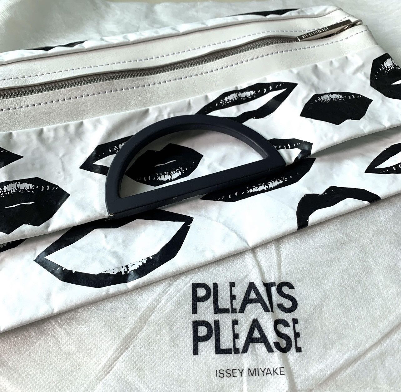 Issey Miyake × Pleats Please Issey Miyake Issey Miyake 2ways bag Clutch and handbag Size ONE SIZE - 6 Thumbnail
