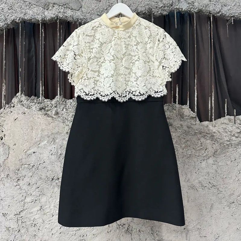 Valentino Valentino Color-Blocked Short Sleeve A-Line Dress 0089 Size ONE SIZE - 1 Thumbnail