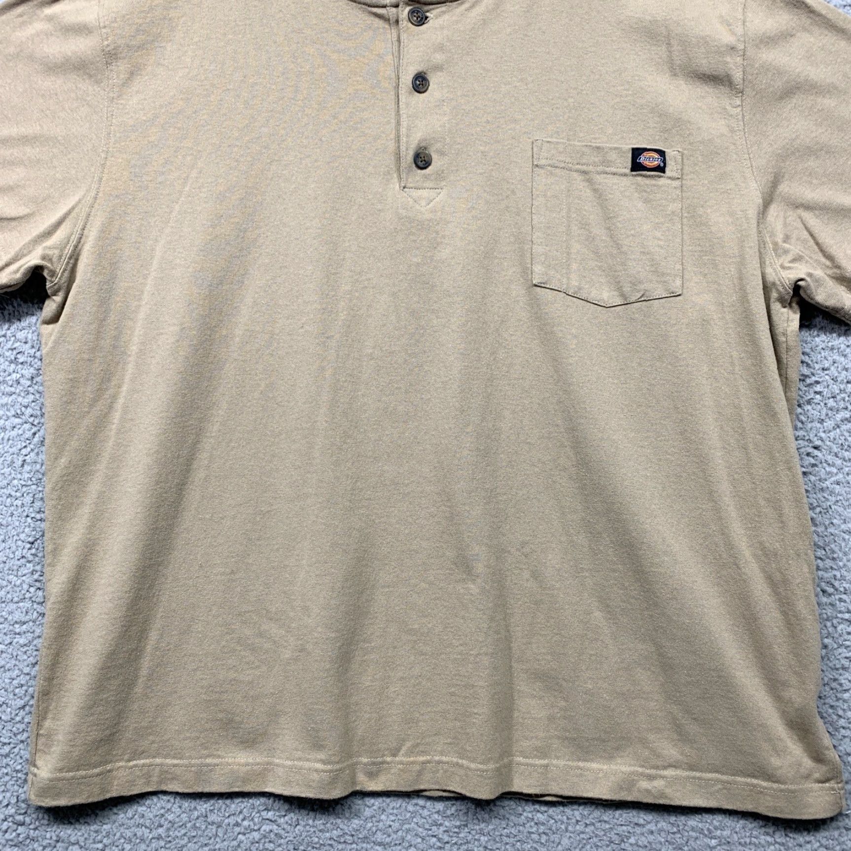 Dickies Dickies Polo Shirt Mens 2X Tan Pullover Crew Neck 3 Button Closure 1 Pocket LOGO Shirt Mens 2X Tan Dickies Polo With Logo Size US XXL / EU 58 / 5 - 3 Thumbnail