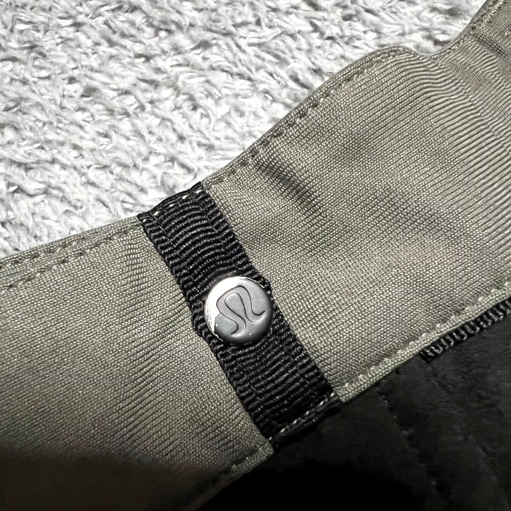Lululemon Lululemon Pants Mens 36 Green ABC Slim Fit Warpstreme Stretch Commission M5AD8S Chino 28in Inseam Mens Size US 36 / EU 52 - 5 Thumbnail