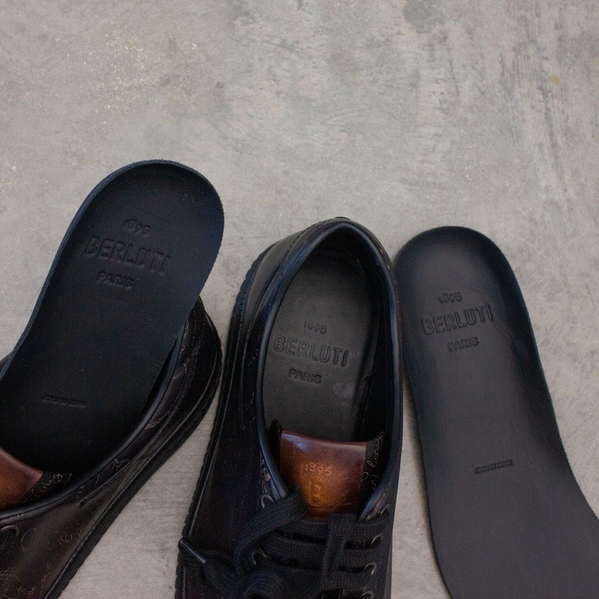 Berluti 1.6k$ BERLUTI Playtime Scritto Leather Low-Top Sneakers US7 Size US 7 / EU 40 - 15 Thumbnail