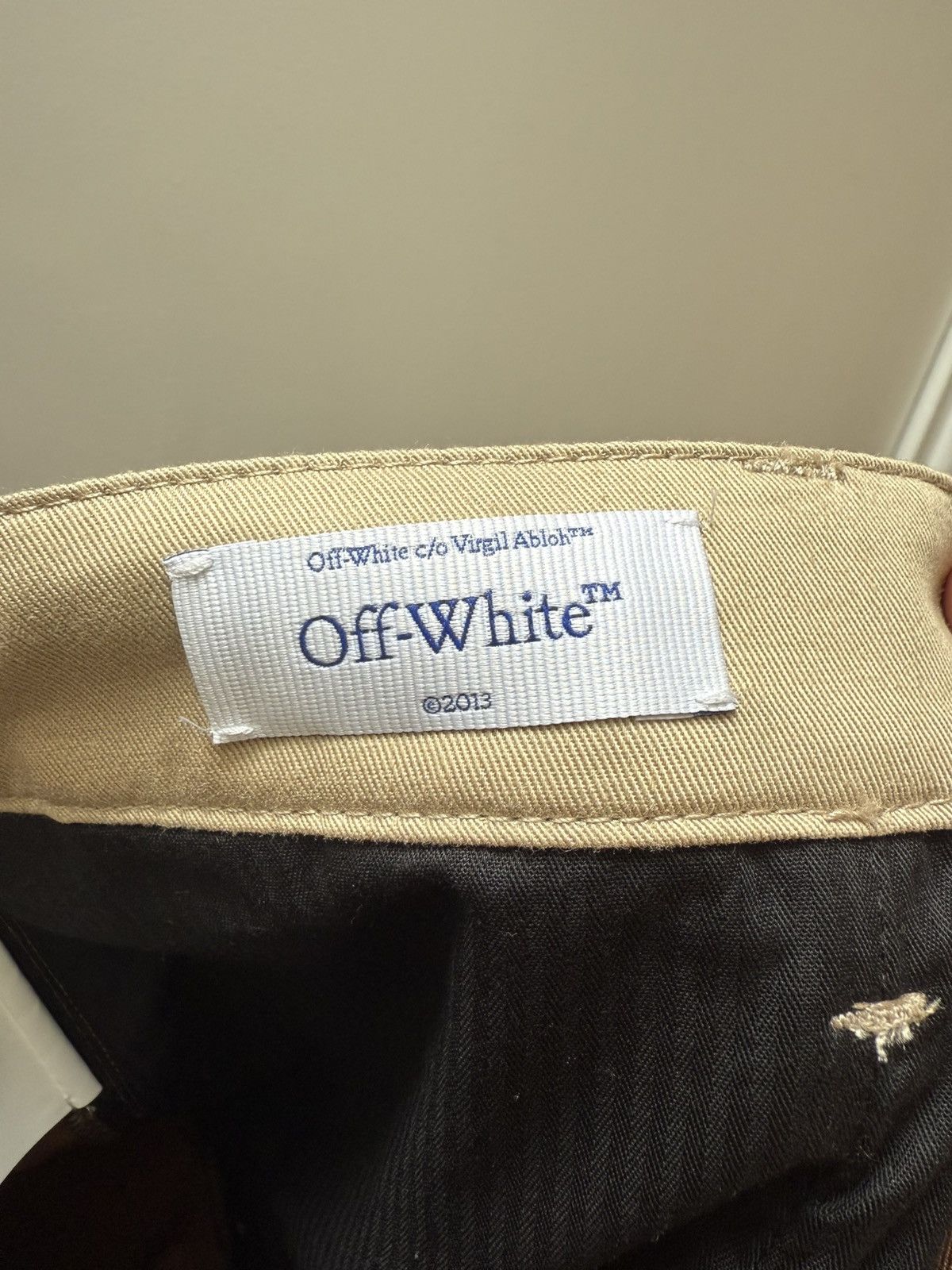 Off-White Off white pants/bottoms Size US 34 / EU 50 - 12 Thumbnail