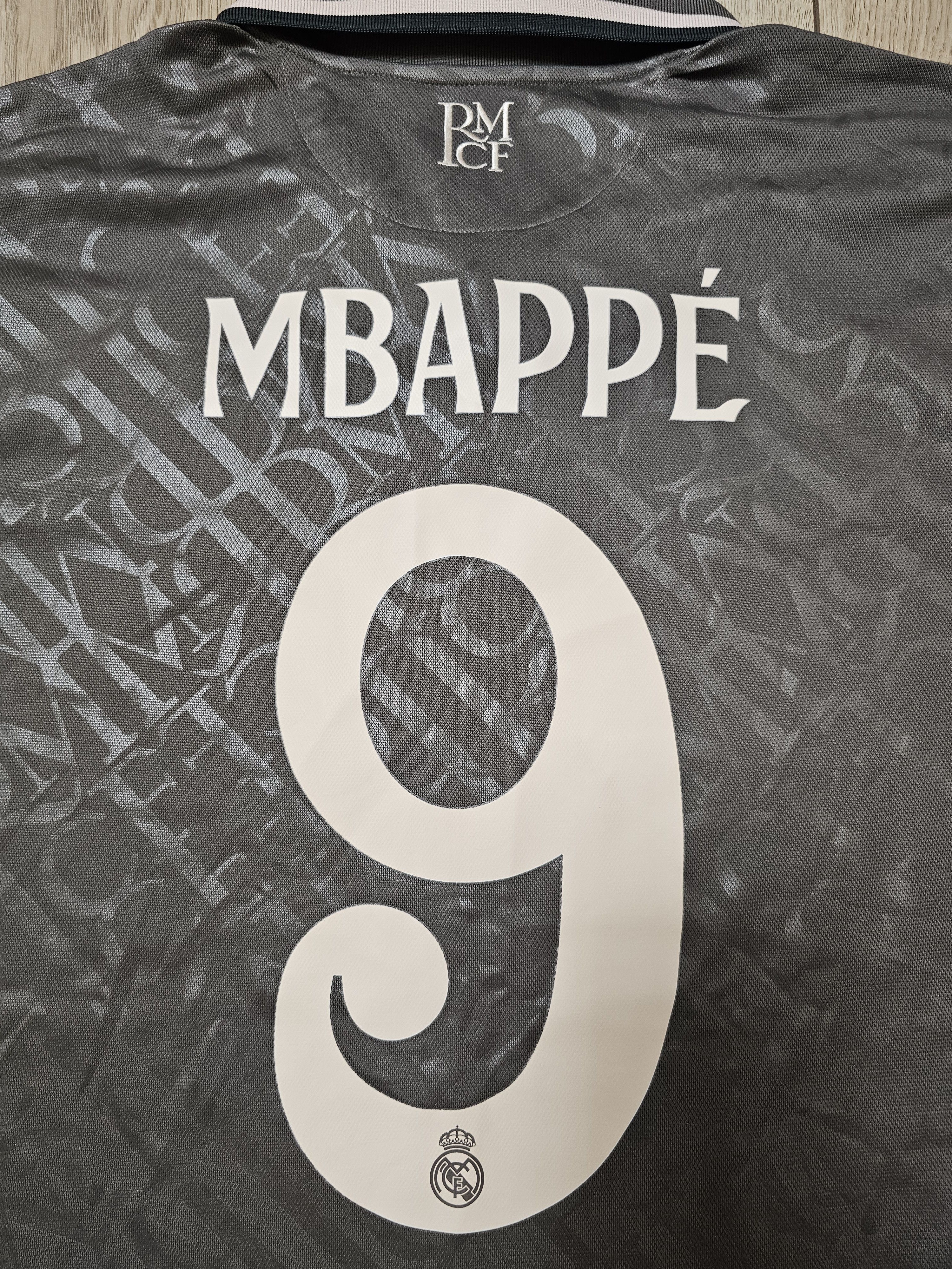 Adidas REAL MADRID 2024 2025 MBAPPE THIRD FOOTBALL SOCCER JERSEY Size US XL / EU 56 / 4 - 5 Thumbnail