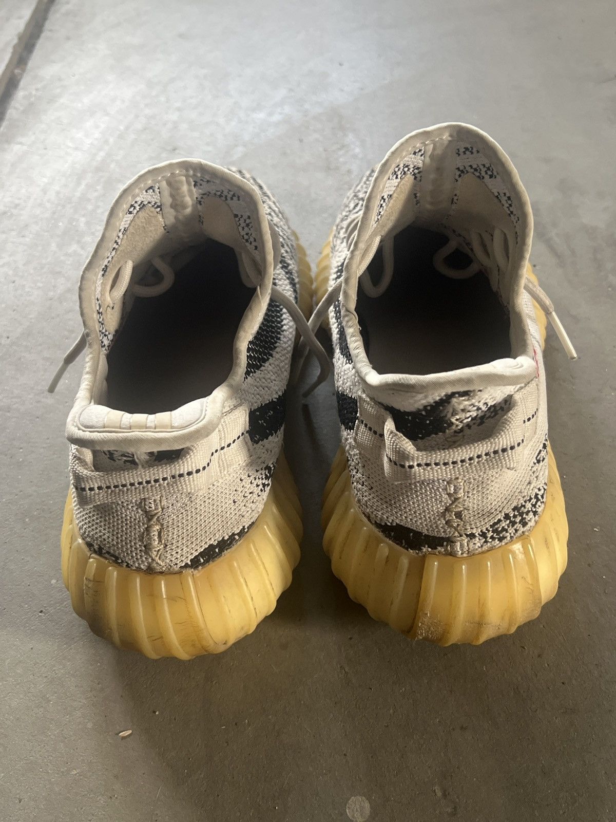 Yeezy Adidas Yeezy Boost 350V2 Zebra Size US 10.5 / EU 43-44 - 4 Thumbnail