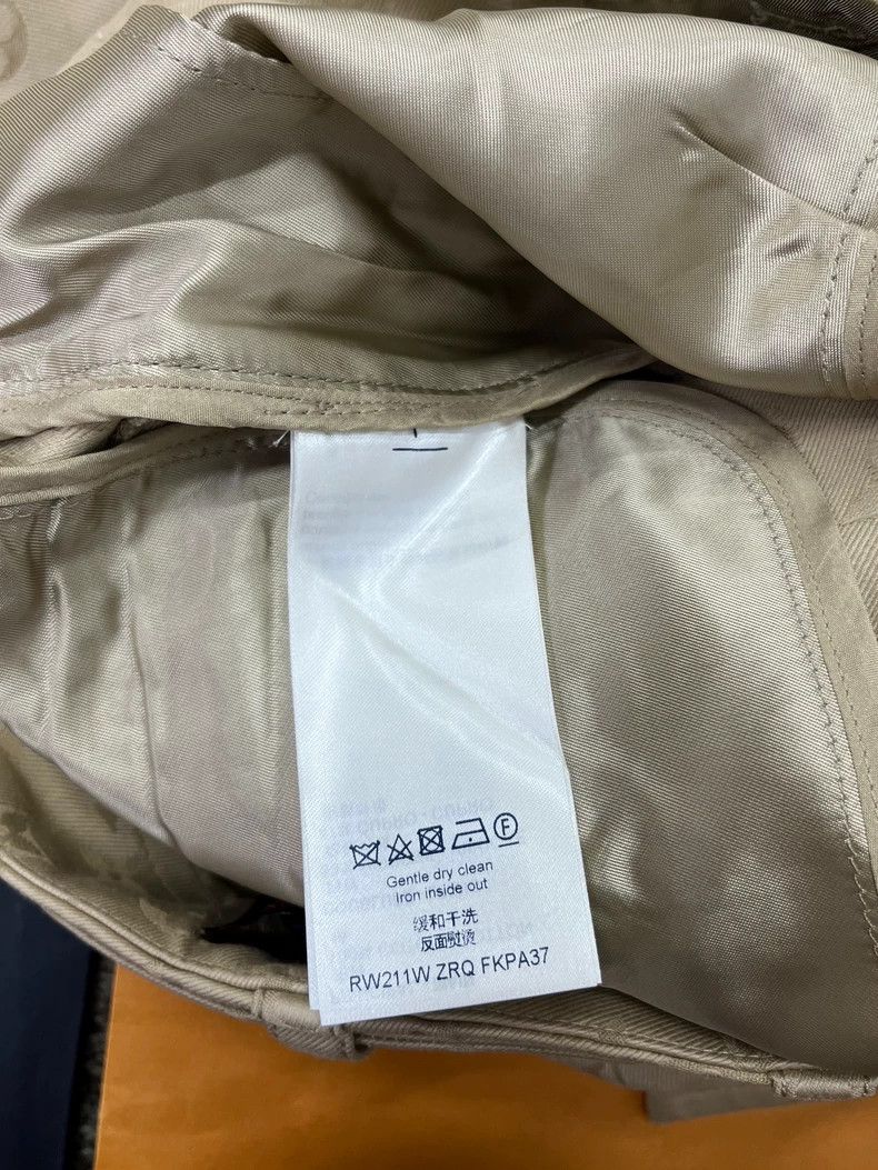 Louis Vuitton Louis Vuitton Khaki logo print pants Size US 34 / EU 50 - 5 Thumbnail