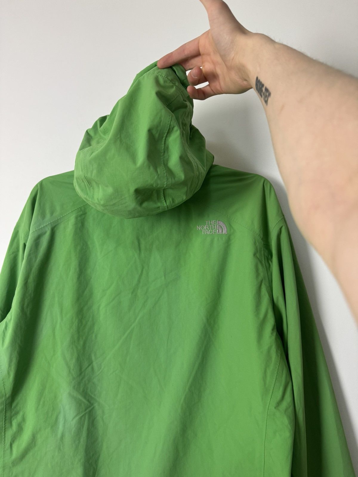 The North Face The North Face green windbreaker jacket outdoor gorpcore Size US L / EU 52-54 / 3 - 10 Thumbnail