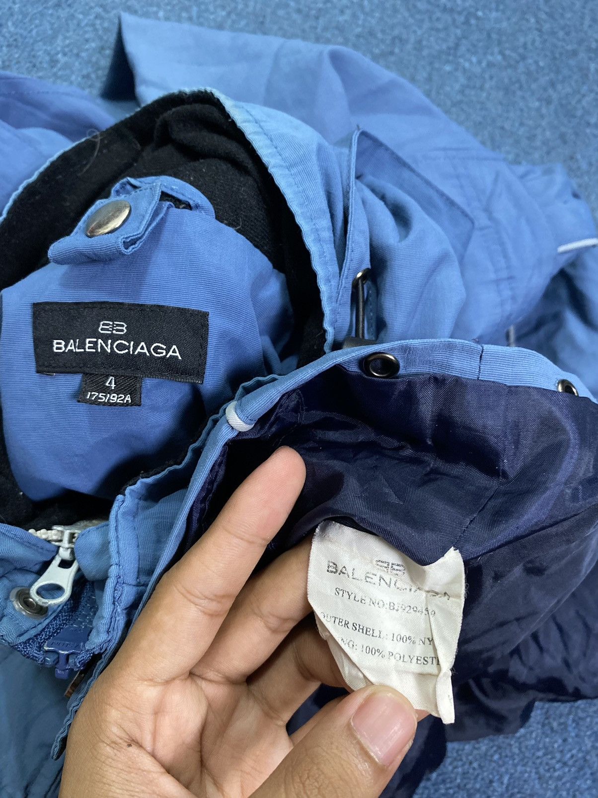Balenciaga Balenciaga Detachable Hood Jacket Size US S / EU 44-46 / 1 - 5 Thumbnail