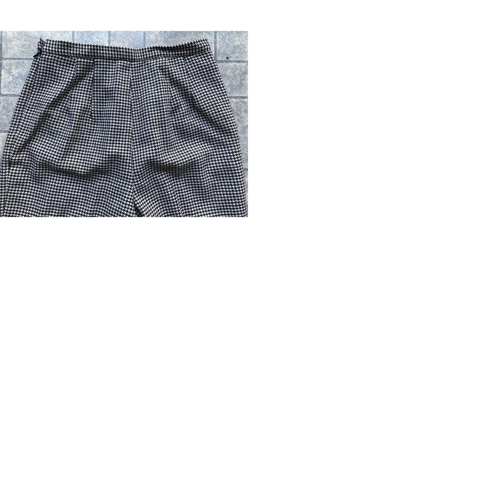 Talbots Talbots Petites Women’s Pants Size 10 Made In Italy 100% Wool Houndstooth B/W Shirt Pants? Size 32" / US 10 / IT 46 - 10 Thumbnail