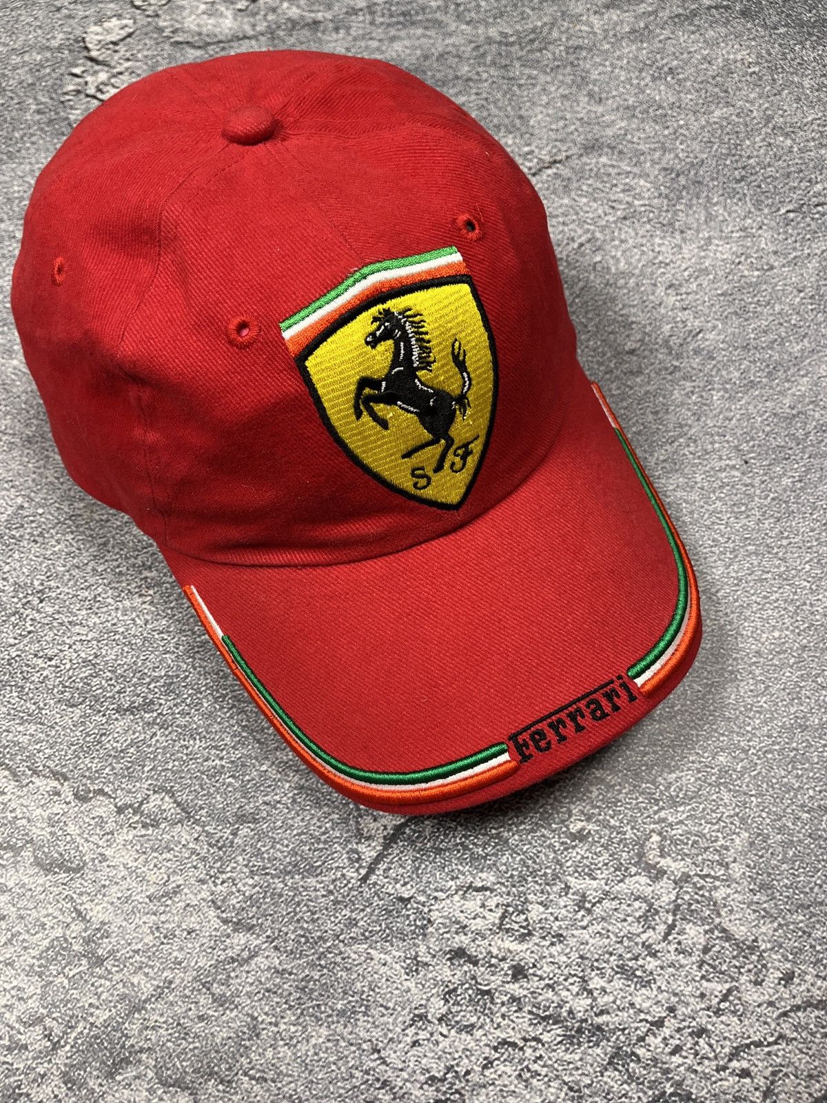 Ferrari 00s Vintage Ferrari Shell Embroidered Logo Cap In Red Size ONE SIZE - 2 Thumbnail