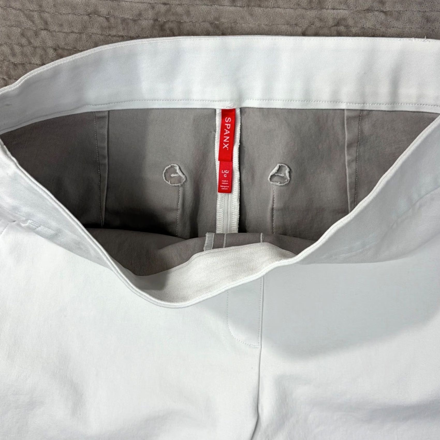 Spanx VINTAGE? No. Spanx The Perfect Pant White Slim Straight Leg Pull On Trousers Large L Size 24" / US 00 / IT 34 - 6 Thumbnail