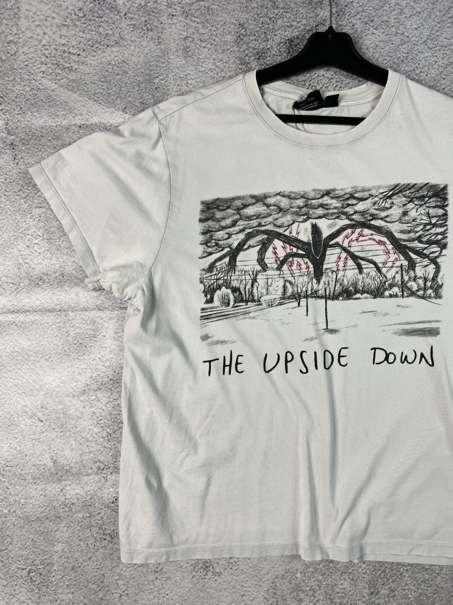 Band Tees Stranger Things merchandise T-shirt Size US M / EU 48-50 / 2 - 4 Thumbnail