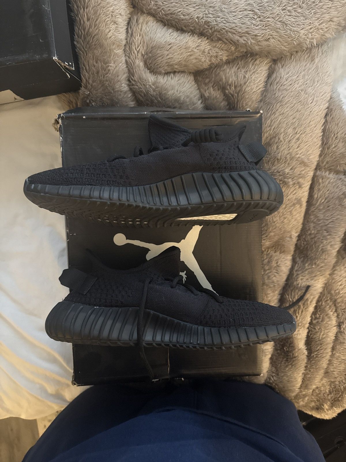 Yeezy Yeezy 350 onyx Size US 9.5 / EU 42-43 - 1 Thumbnail
