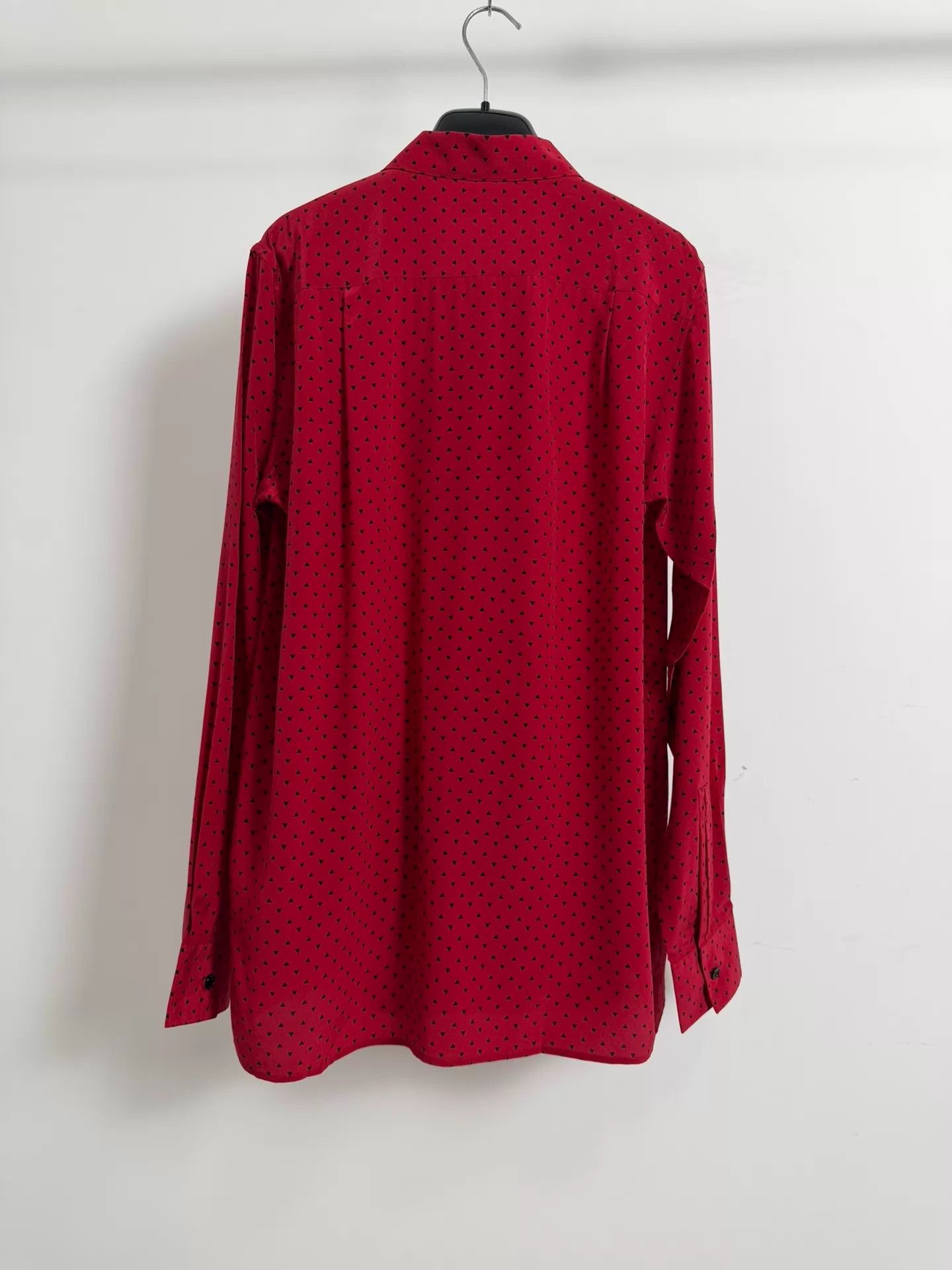 Saint Laurent Paris SLP14SS Hedi Slimane Silk Red-Base Black Triangle Shirt Size US M / EU 48-50 / 2 - 2 Thumbnail