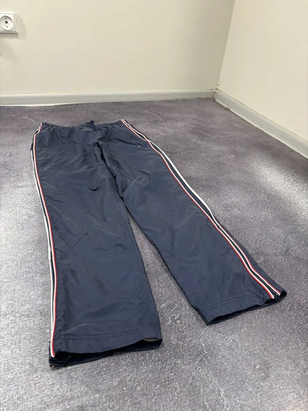 Nike × Vintage Vintage Nike Y2K Swoosh Retro Hype Baggy Nylon Track Pants Size US 32 / EU 48 - 3 Thumbnail