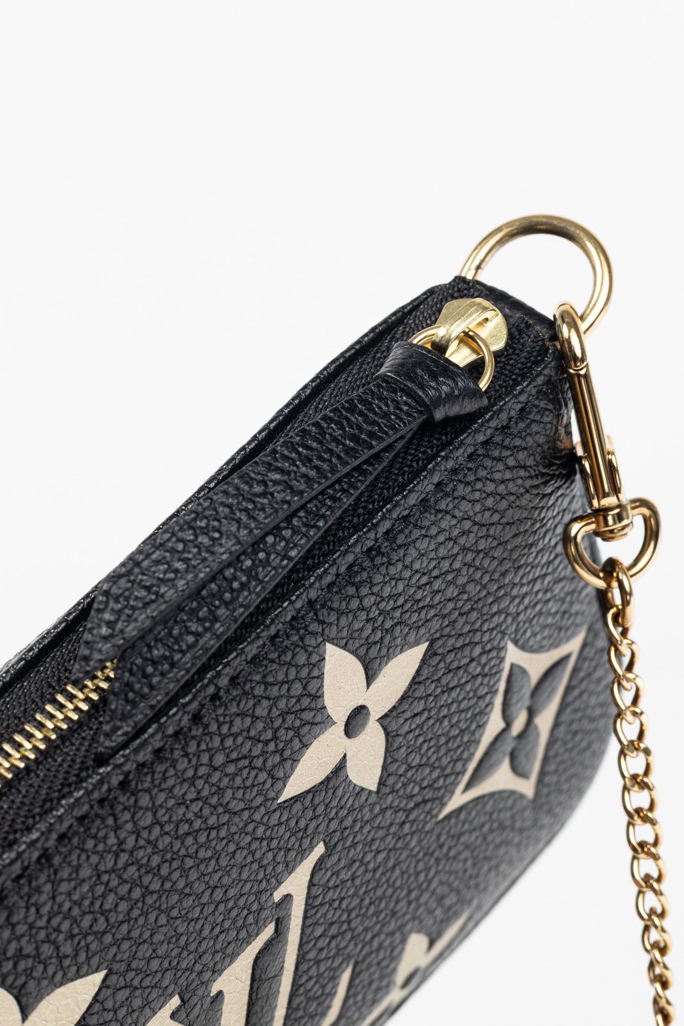 Louis Vuitton Louis Vuitton Mini Pochette Accessoires Monogram Empreinte Size ONE SIZE - 7 Thumbnail