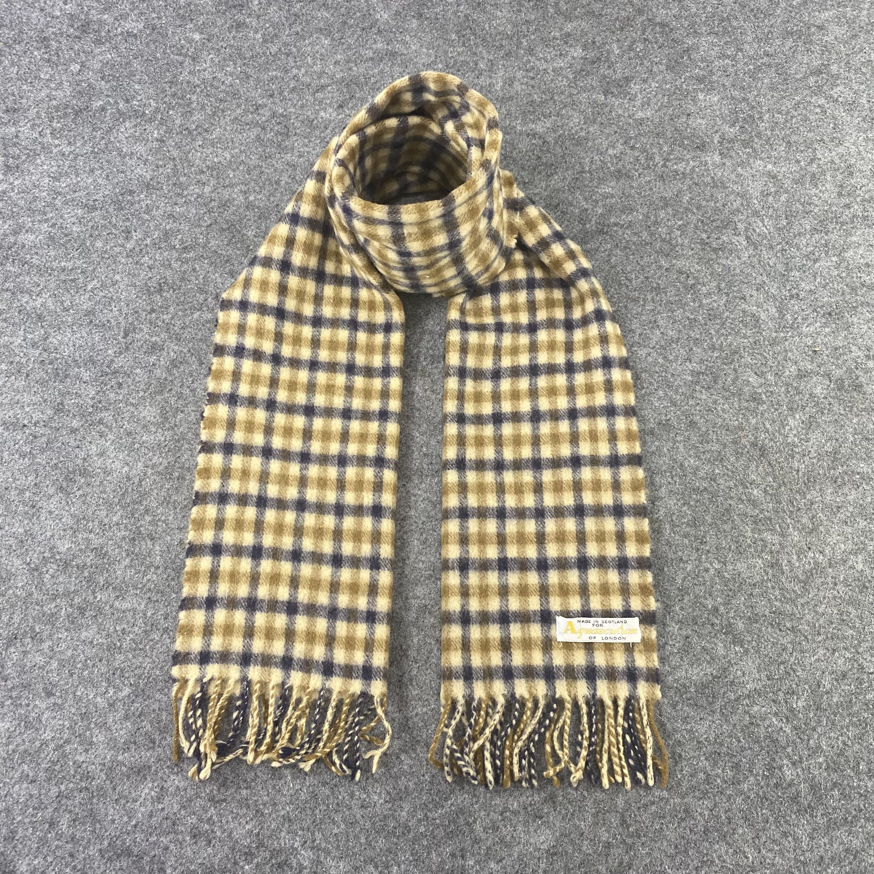 Aquascutum Aquascutum Scarf/Muffler/Neckwear -T1096 Size ONE SIZE - 1 Thumbnail